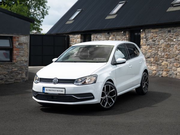 Volkswagen Polo Hatchback, Petrol, 2016, White