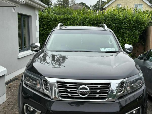 Nissan Navara Crew Cab, Diesel, 2020, Black