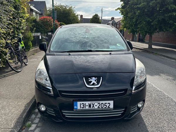 Peugeot 5008 MPV, Diesel, 2013, Black