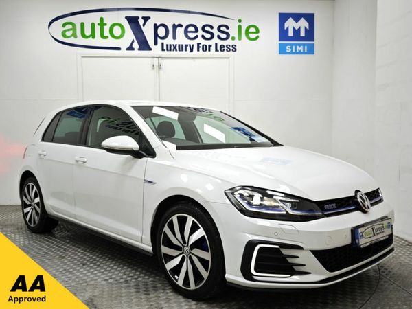 Volkswagen Golf Hatchback, Petrol Hybrid, 2018, White