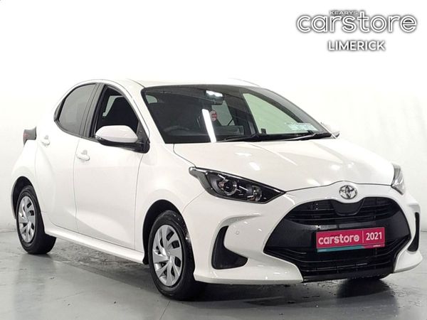 Toyota Yaris Hatchback, Petrol, 2021, White