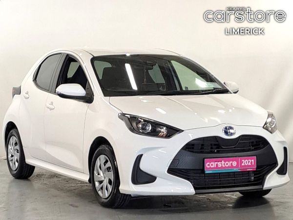 Toyota Yaris Hatchback, Petrol Hybrid, 2021, White