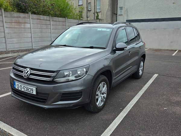 Volkswagen Tiguan SUV, Diesel, 2012, Grey