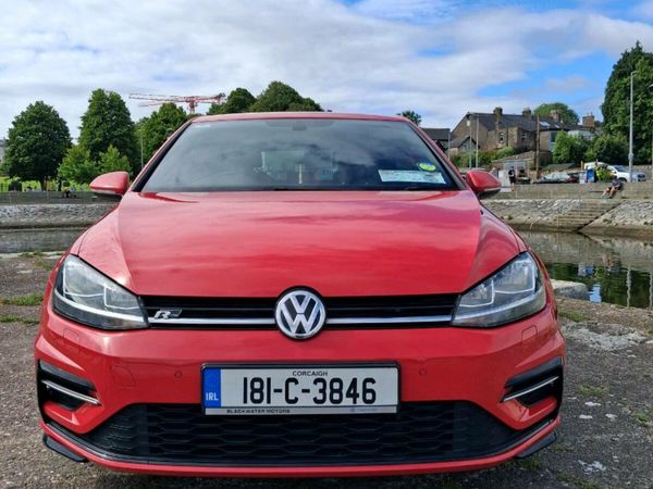 Volkswagen Golf Estate, Petrol, 2018, Red