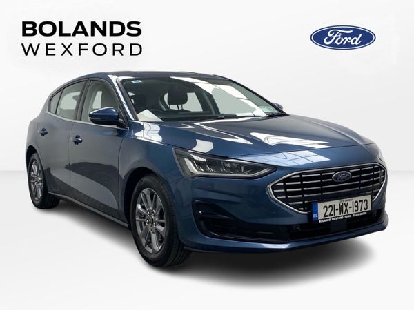 Ford Focus Hatchback, Diesel, 2022, Blue