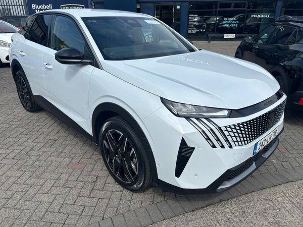 Peugeot 3008 MPV, Petrol Hybrid, 2024, White