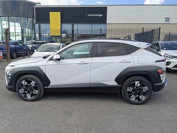 Hyundai KONA MPV, Petrol Hybrid, 2023, White