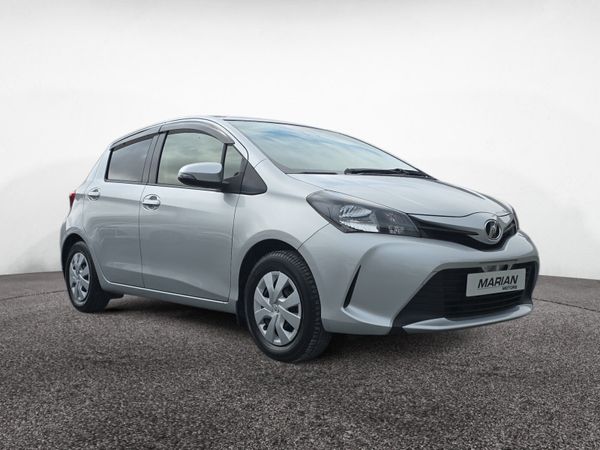 Toyota Vitz Hatchback, Petrol, 2015, Silver