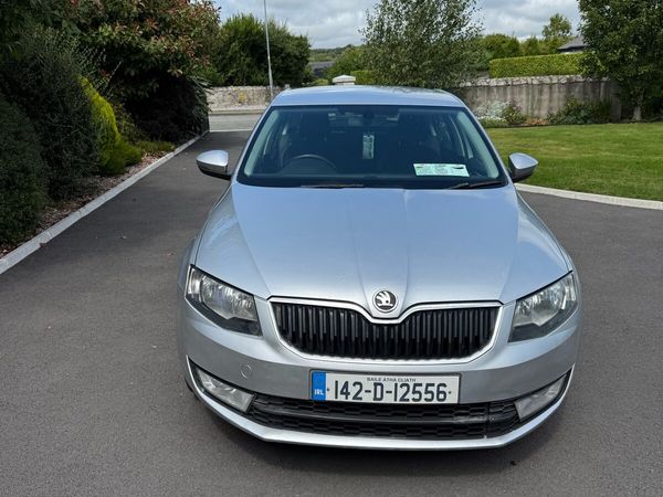 Skoda Octavia Saloon, Diesel, 2014, Silver