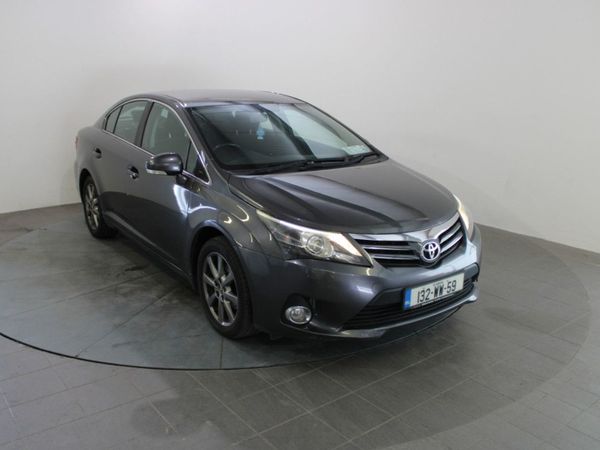 Toyota Avensis Saloon, Diesel, 2013, Grey