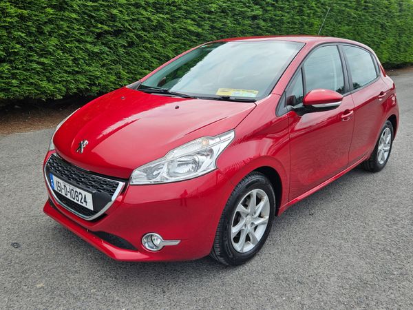 Peugeot 208 Hatchback, Petrol, 2015, Red