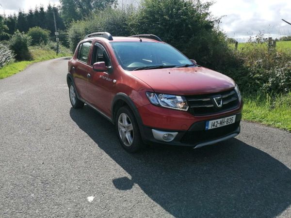 Dacia Sandero Stepway Hatchback, Diesel, 2014, Red