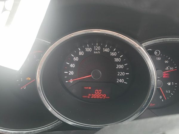 Kia Sorento SUV, Diesel, 2011, Silver
