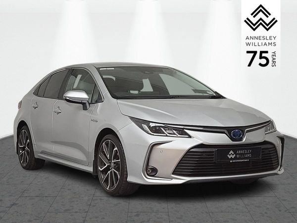 Toyota Corolla Saloon, Petrol Hybrid, 2022, Grey