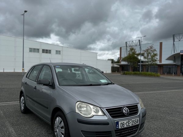 Volkswagen Polo Hatchback, Petrol, 2006, Silver