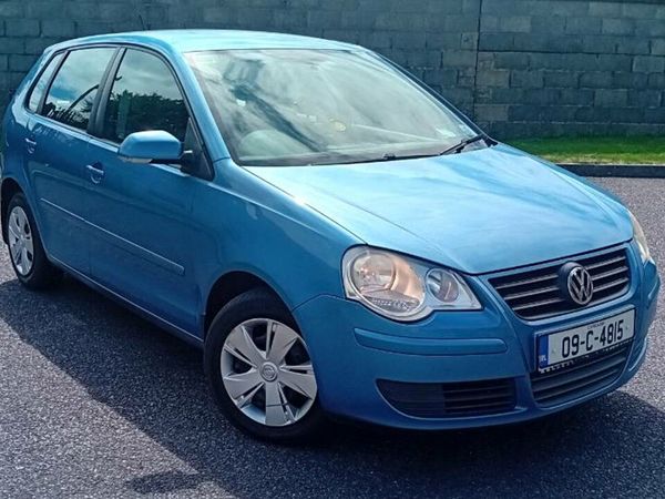 Volkswagen Polo Hatchback, Petrol, 2009, Blue