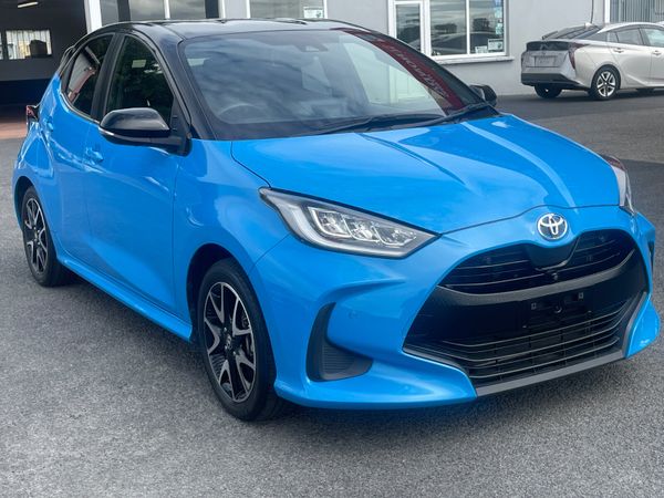 Toyota Yaris Hatchback, Petrol Hybrid, 2020, Blue