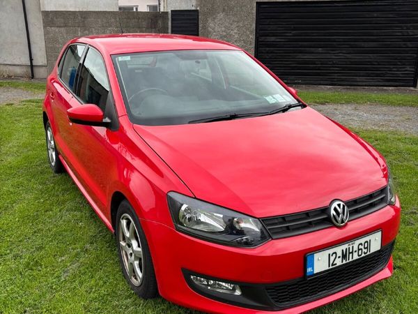 Volkswagen Polo Hatchback, Petrol, 2012, Red