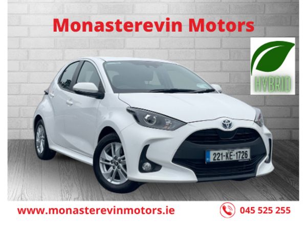 Toyota Yaris Hatchback, Petrol Hybrid, 2022, White