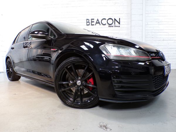 Volkswagen Golf Hatchback, Petrol, 2014, Black