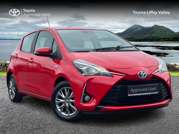 Toyota Yaris Hatchback, Petrol Hybrid, 2017, Red