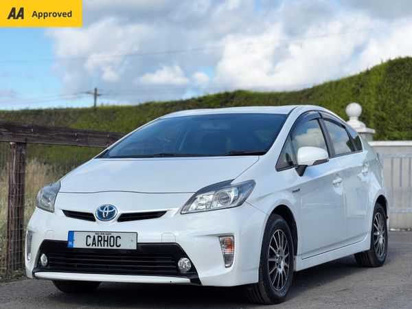 Toyota Prius Hatchback, Hybrid, 2015, White