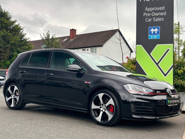 Volkswagen Golf Hatchback, Petrol, 2015, Black