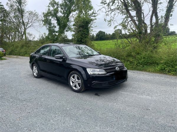 Volkswagen Jetta Saloon, Diesel, 2011, Black
