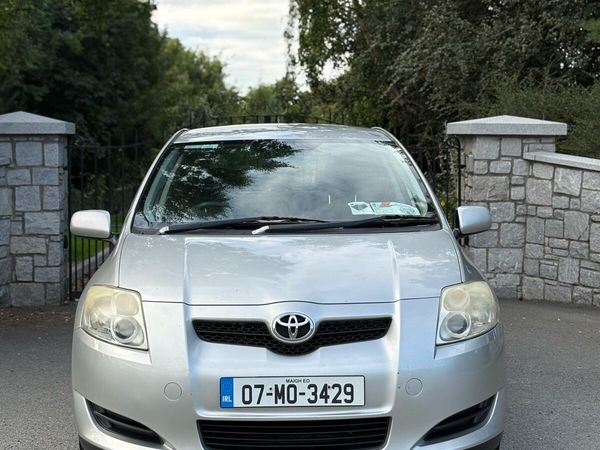 Toyota Auris Hatchback, Petrol, 2007, Silver