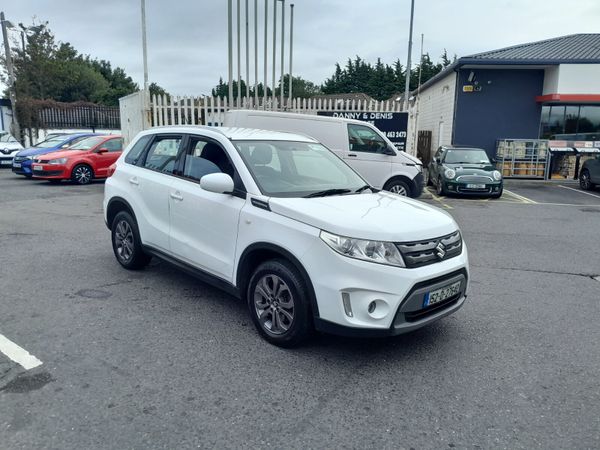 Suzuki Vitara SUV, Petrol, 2015, White