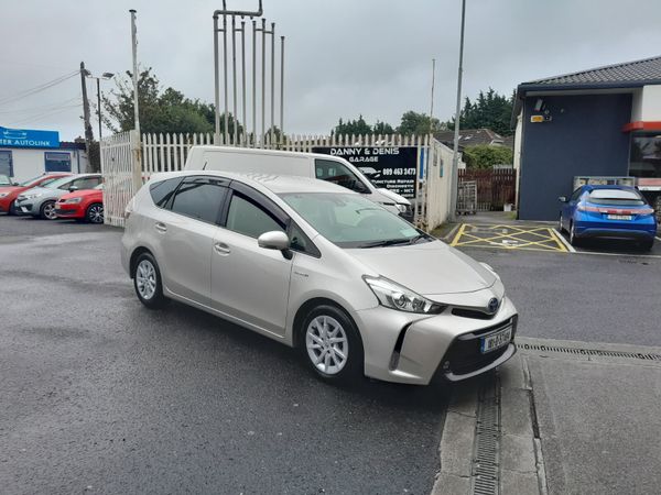 Toyota Prius Hatchback, Petrol Hybrid, 2018, Beige