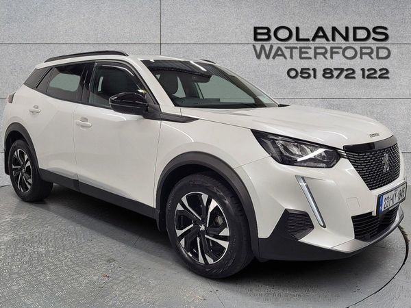 Peugeot 2008 MPV, Petrol, 2023, White