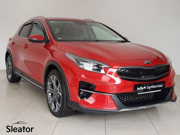 Kia XCeed Hatchback, Hybrid, 2021, Red