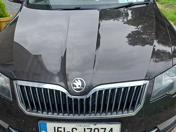 Skoda Superb Hatchback, Diesel, 2015, Brown