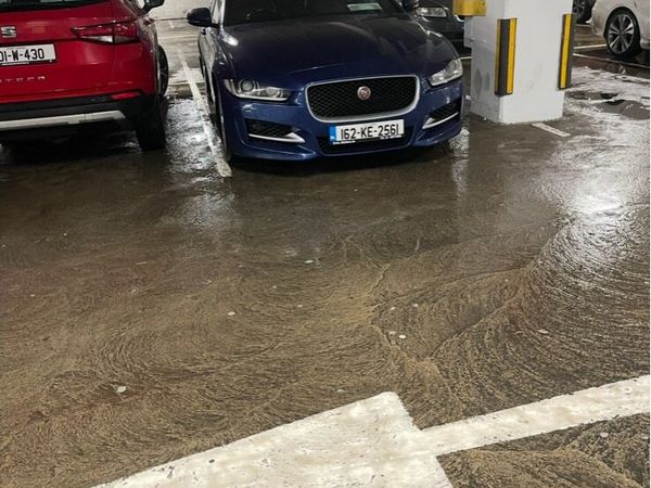 Jaguar XE Saloon, Diesel, 2016, Blue
