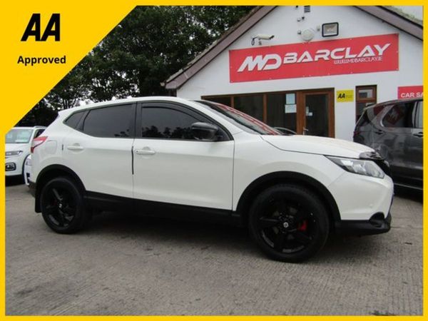 Nissan Qashqai Hatchback, Diesel, 2015, White