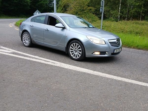 Opel Insignia Hatchback, Diesel, 2010, Silver