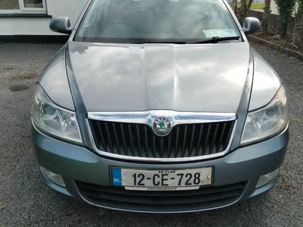 Skoda Octavia Saloon, Diesel, 2012, Grey