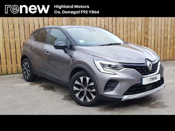 Renault Captur Hatchback, Petrol, 2022, Grey