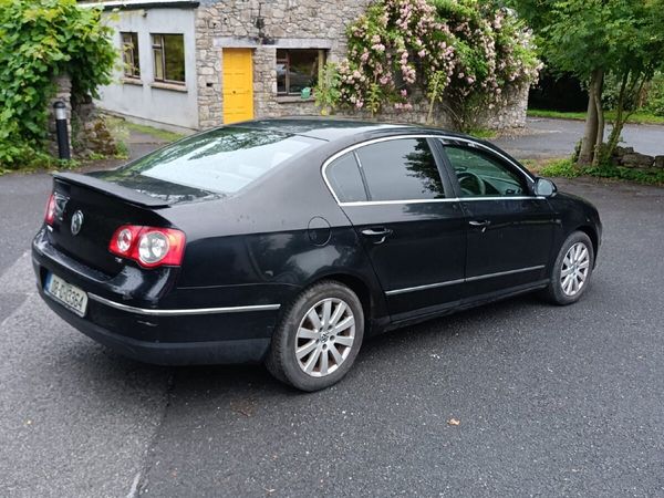 Volkswagen Passat Saloon, Petrol, 2008, Black