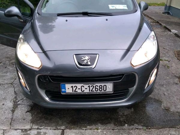 Peugeot 308 Hatchback, Diesel, 2012, Grey