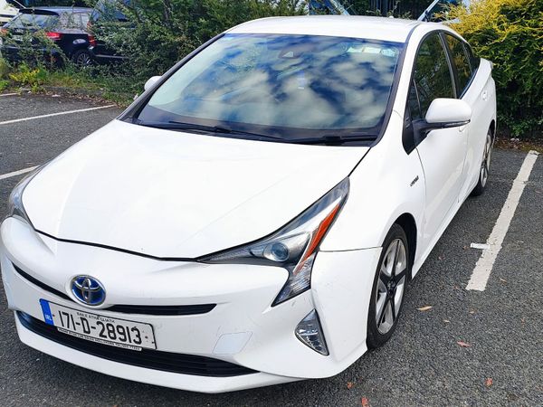 Toyota Prius Hatchback, Petrol Hybrid, 2017, White