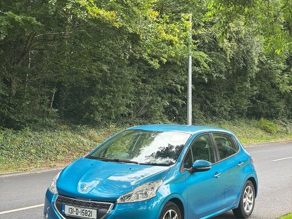 Peugeot 208 Hatchback, Petrol, 2013, Blue