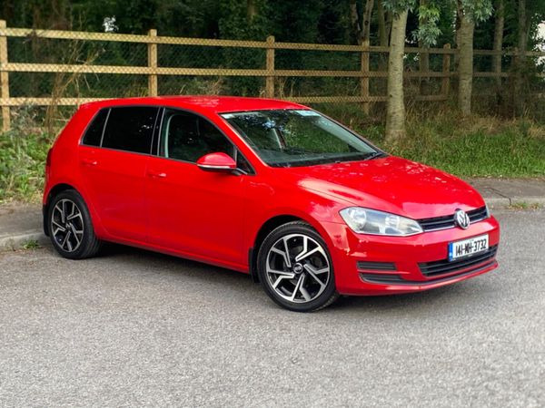 Volkswagen Golf Hatchback, Petrol, 2014, Red