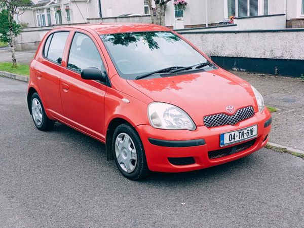 Toyota Yaris Hatchback, Petrol, 2004, Red