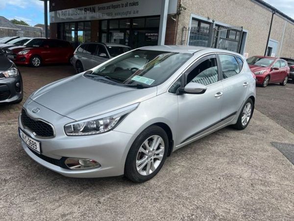Kia Ceed Hatchback, Diesel, 2014, Silver