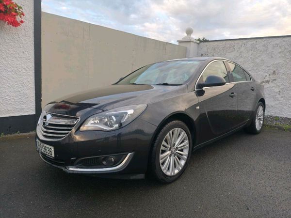 Opel Insignia Hatchback, Diesel, 2014, Black