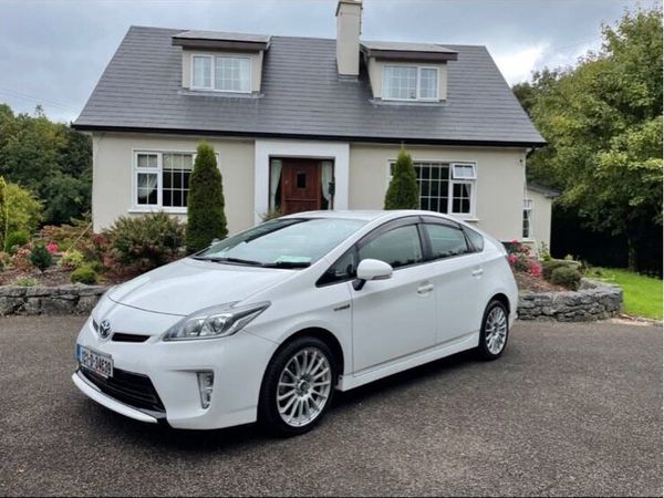 Toyota Prius Hatchback, Petrol Hybrid, 2013, White