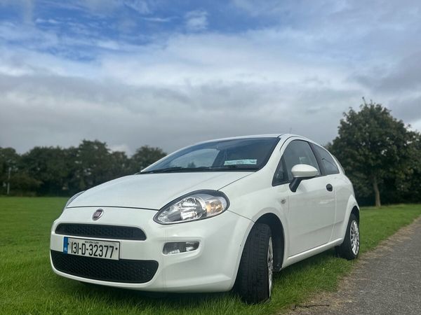 Fiat Punto Hatchback, Petrol, 2013, White