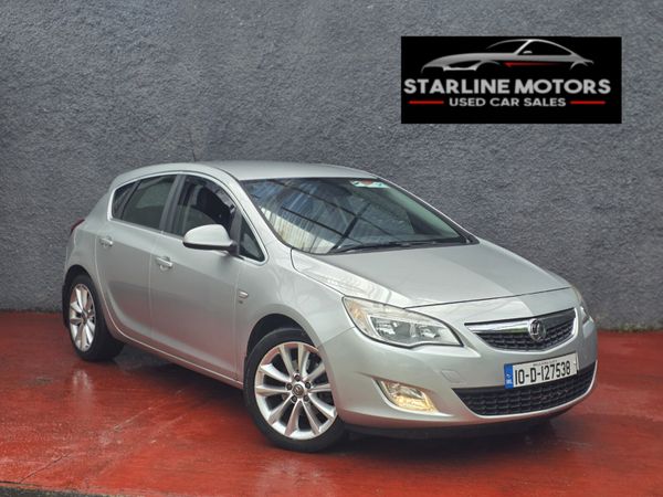 Vauxhall Astra Hatchback, Diesel, 2010, Silver